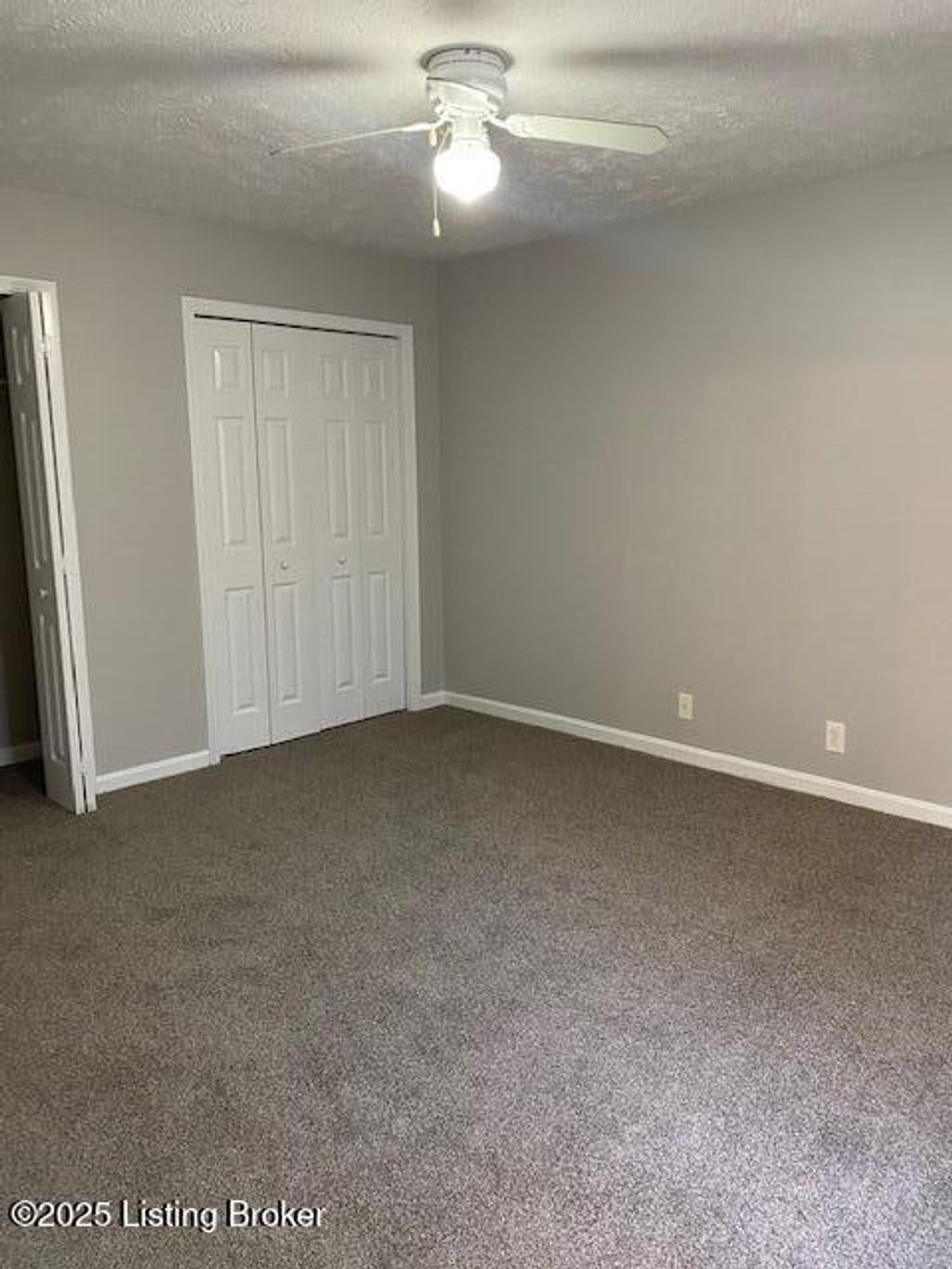 Photo of 5140 Keegan Way, Louisville, KY 40291 (MLS # 1704309)