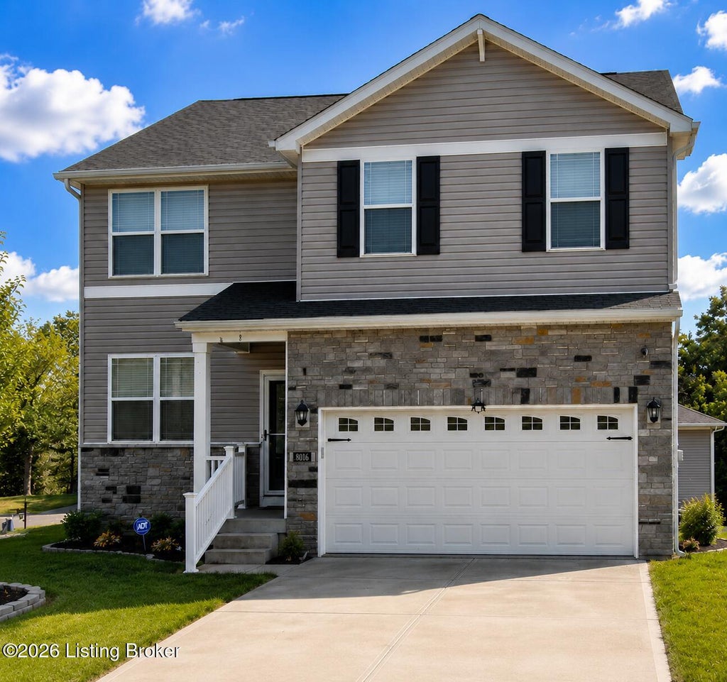 Photo of 8016 Cedar Meadows Ln, Louisville, KY 40229 (MLS # 1720079)