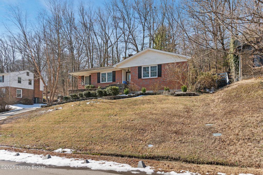 Photo of 9108 Royal Oak Dr, Louisville, KY 40272 (MLS # 1709555)