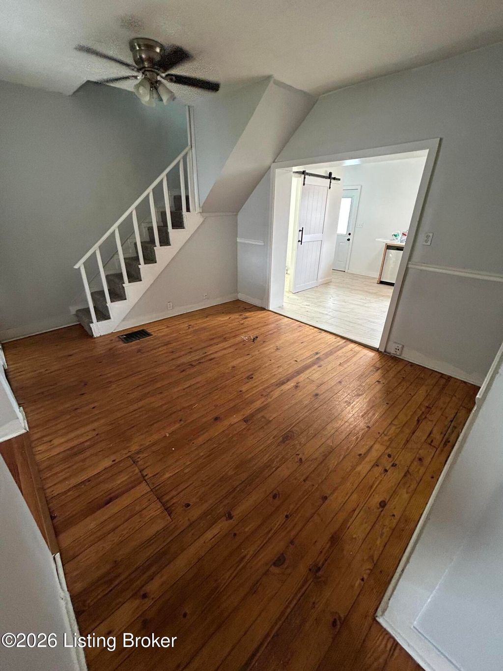 Photo of 2141 Bradley Ave, Louisville, KY 40217 (MLS # 1719005)