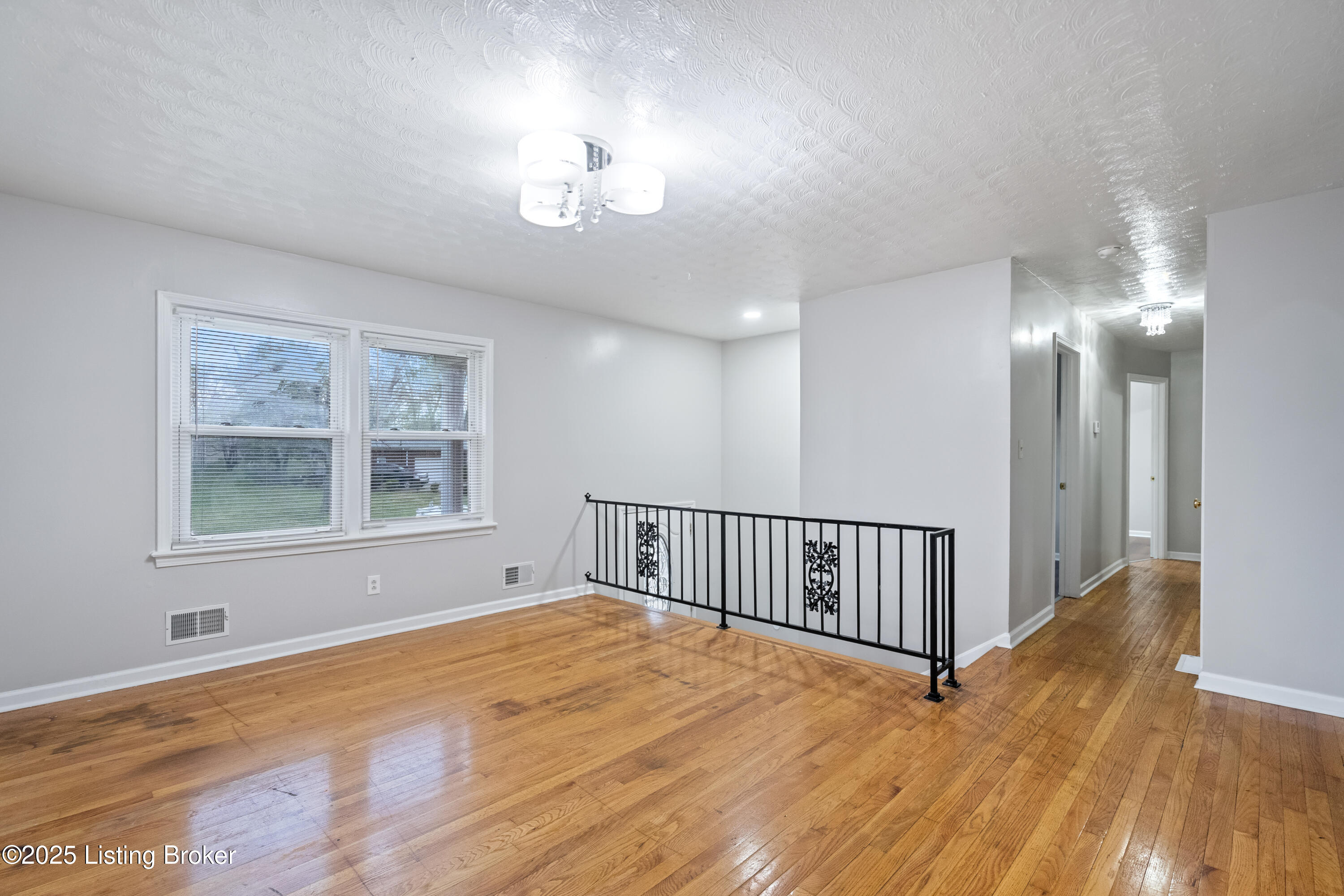2903 Rockaway Dr, Louisville, Pennsylvania image 4