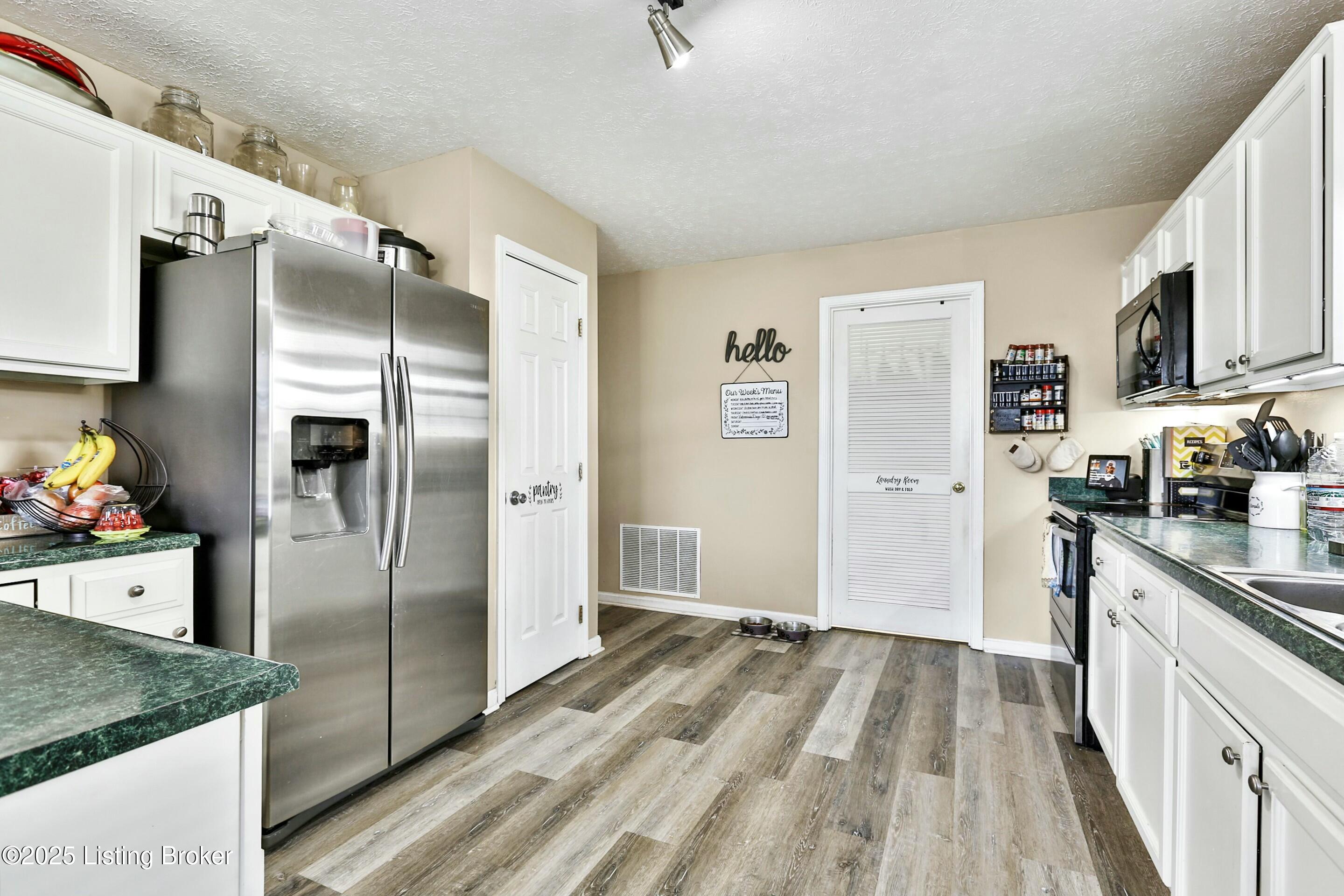 536 Matterhorn Dr, Shelbyville, Kentucky image 4