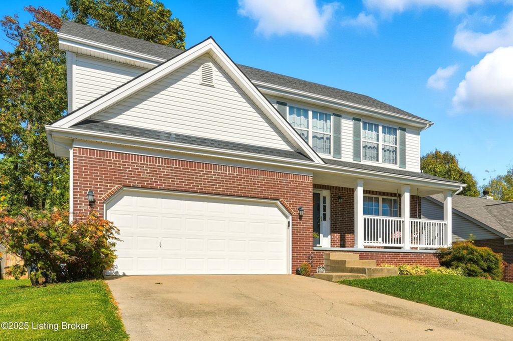 Photo of 7500 Warrenton Hill Ct, Louisville, KY 40291 (MLS # 1701578)