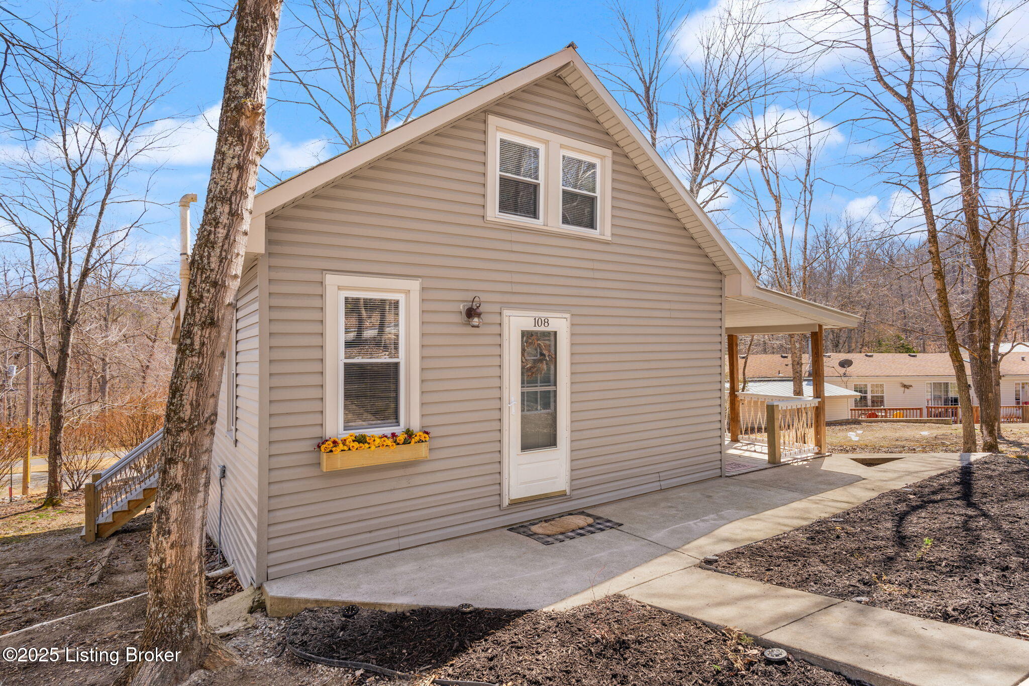 108 Clear Spring Ct, Mammoth Cave, Kentucky image 2