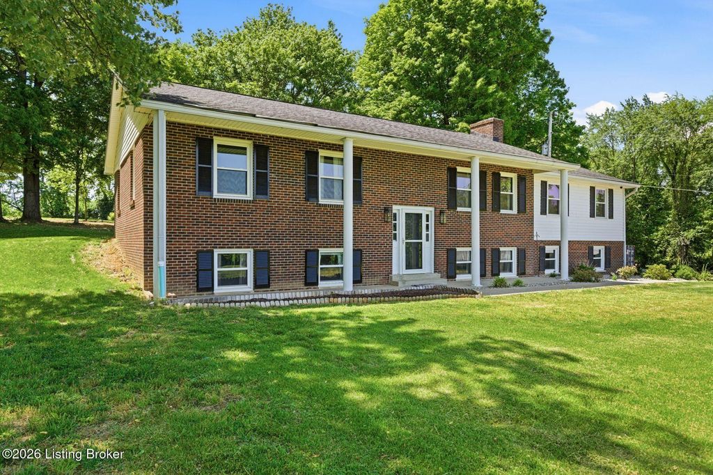 Photo of 655 Bridgeport Rd, Frankfort, KY 40601 (MLS # 1717316)