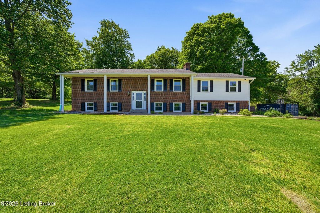 Photo of 655 Bridgeport Rd, Frankfort, KY 40601 (MLS # 1717316)