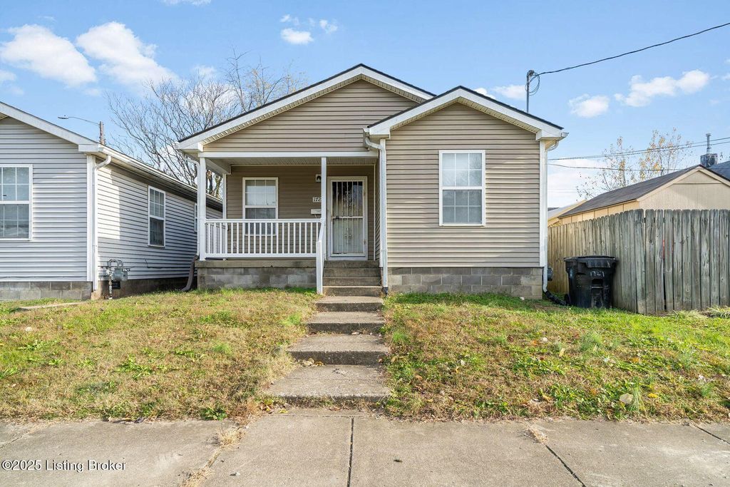 Photo of 1727 Baird St, Louisville, KY 40203 (MLS # 1705455)