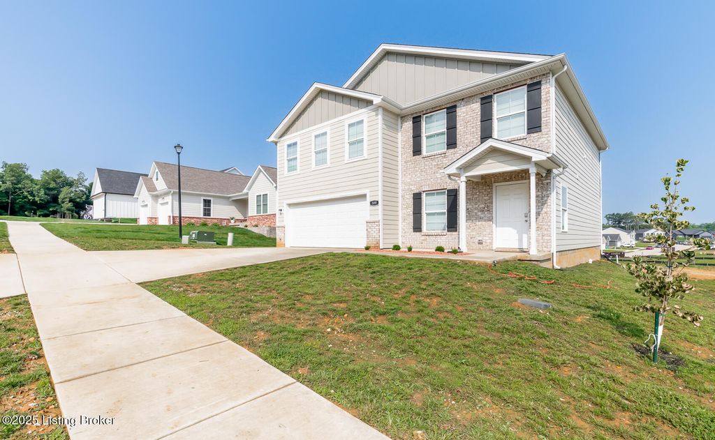Photo of 109 Highpoint Ct, Elizabethtown, KY 42701 (MLS # 1705810)