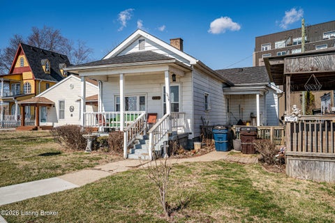 Tiny photo for 427 E Riverside Dr, Clarksville, IN 47129 (MLS # 1728962)