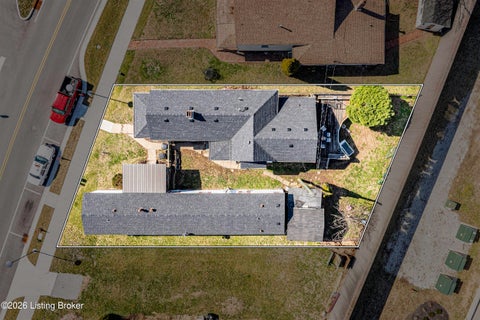 Tiny photo for 427 E Riverside Dr, Clarksville, IN 47129 (MLS # 1728962)