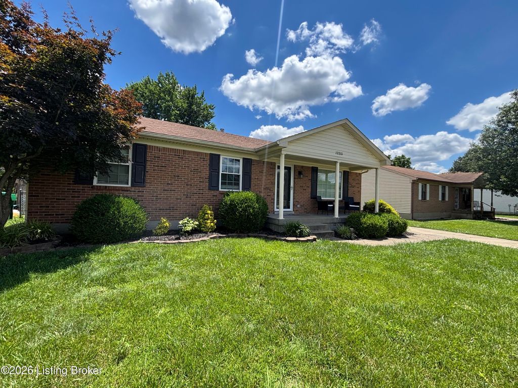 Photo of 12215 Dulcie Ct, Louisville, KY 40229 (MLS # 1720669)