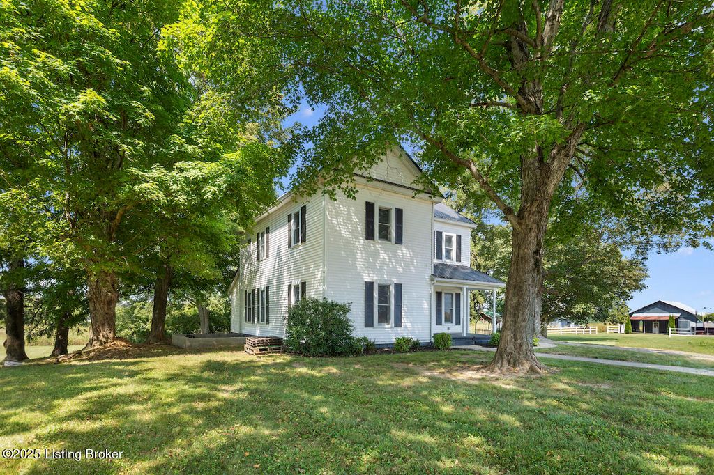 Photo of 4720 Sonora Rd, Hodgenville, KY 42748 (MLS # 1700249)