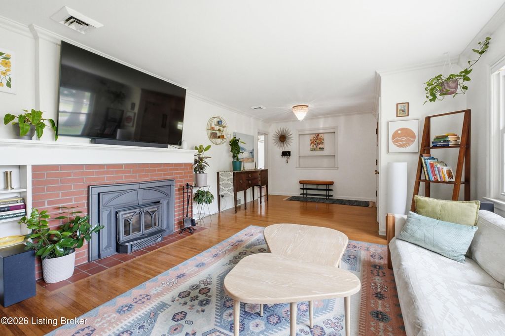 Photo of 206 Dorchester Rd, Louisville, KY 40223 (MLS # 1720489)