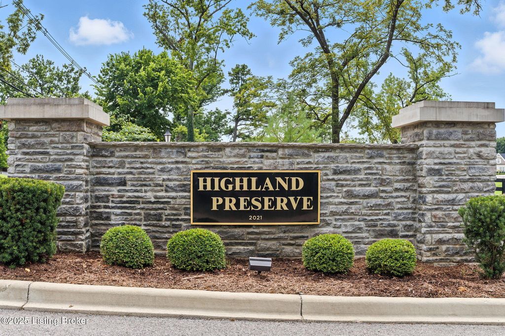 Photo of 3403 Highland Preserve Way, Louisville, KY 40205 (MLS # 1712073)
