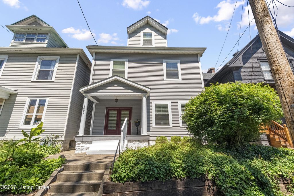Photo of 1825 Sherwood Ave, Louisville, KY 40205 (MLS # 1717849)