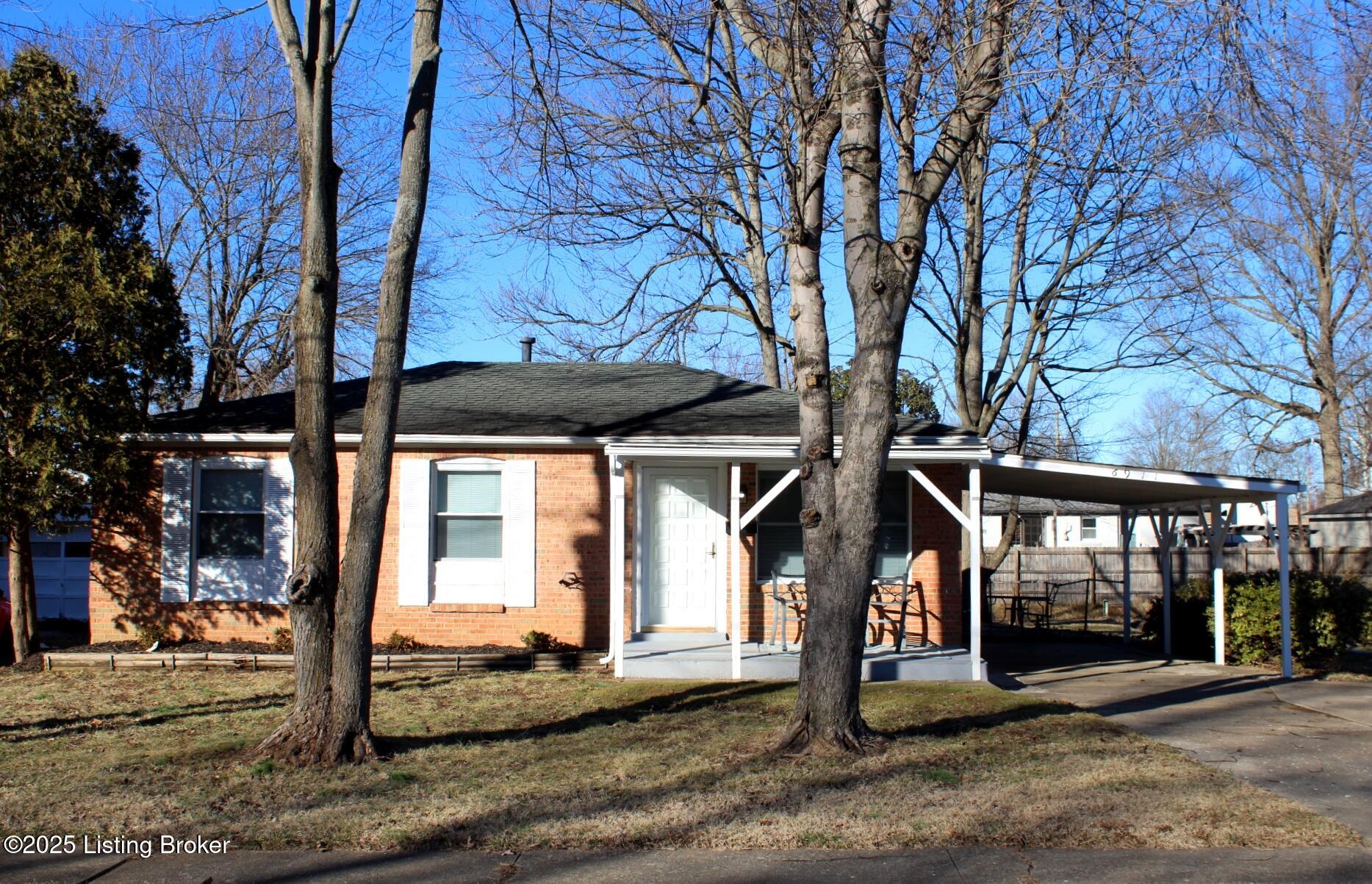 6911 Moorewick Way, Louisville, Pennsylvania image 2
