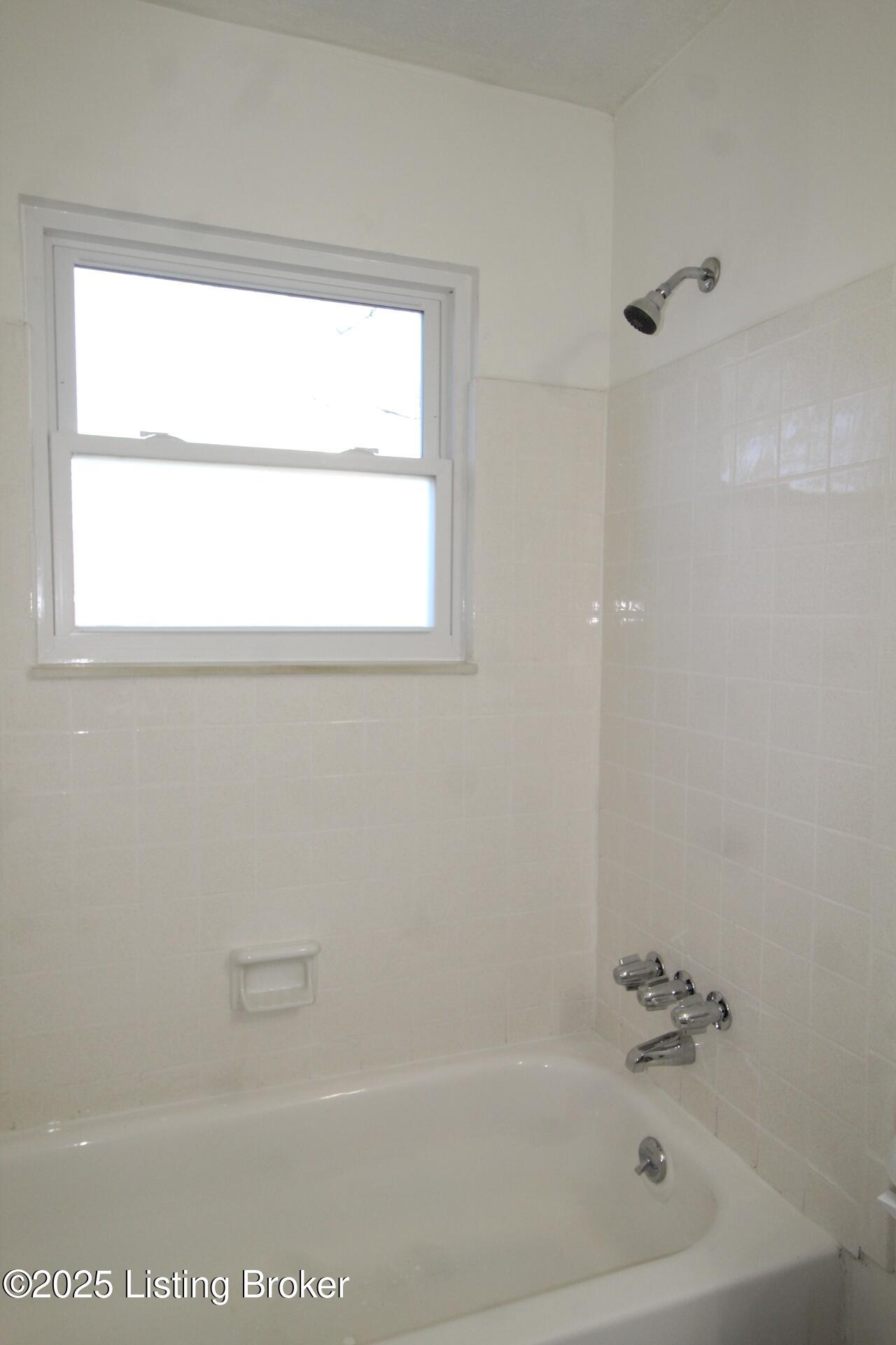 6911 Moorewick Way, Louisville, Pennsylvania image 34