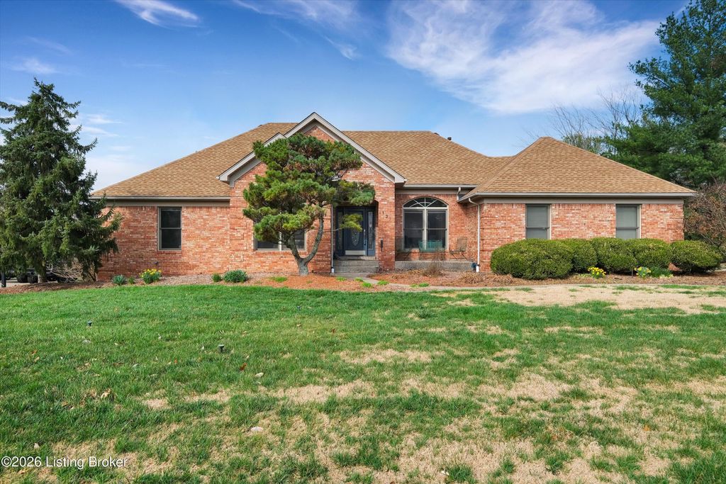 Photo of 137 Willow Wood Dr, Mt Washington, KY 40047 (MLS # 1710196)