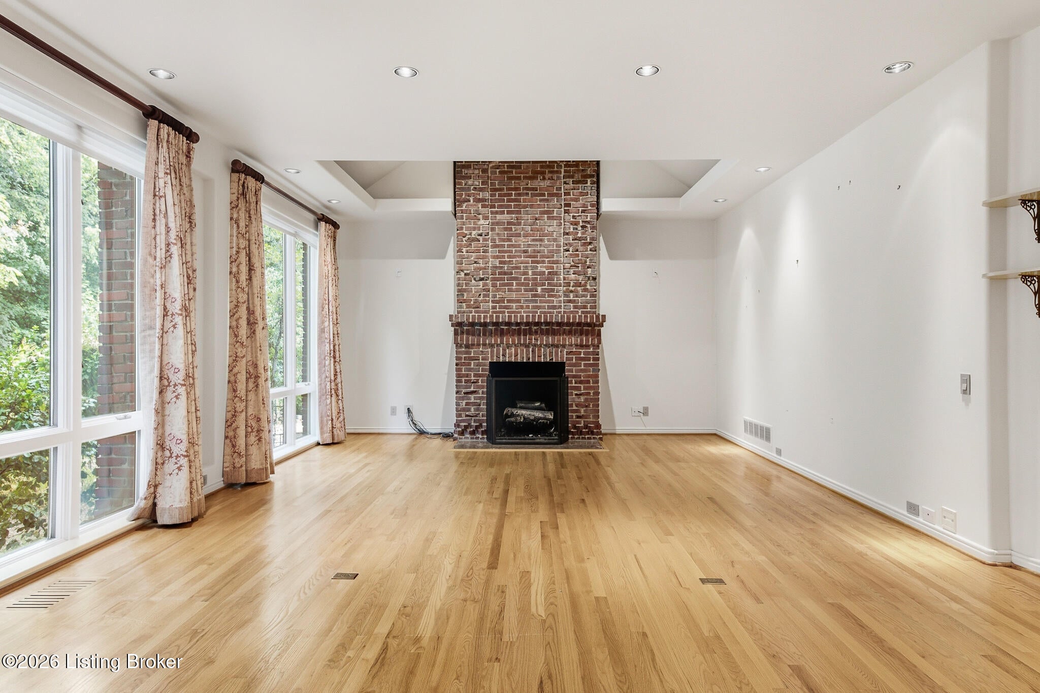 300 Penruth Ave