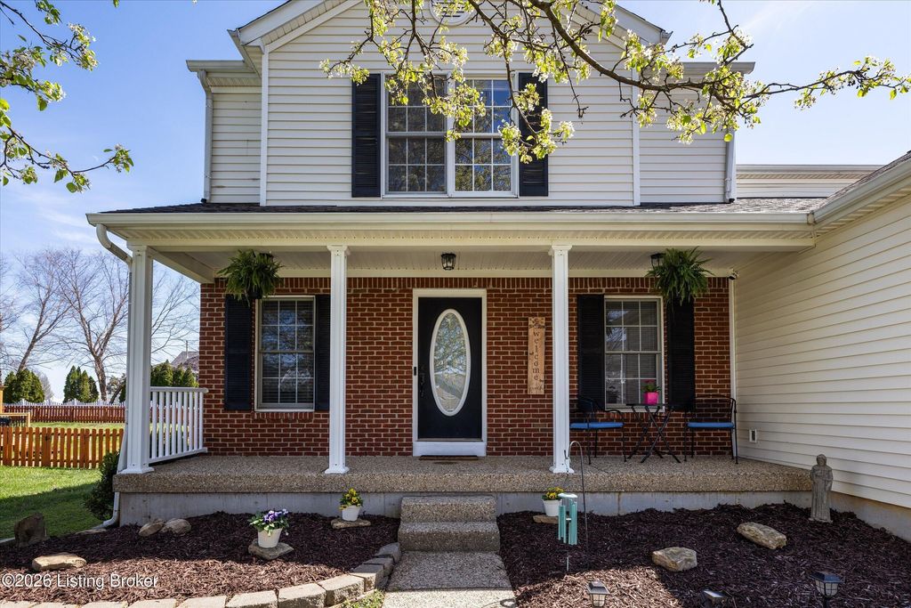 Photo of 6703 Rockview Way, Louisville, KY 40299 (MLS # 1712456)