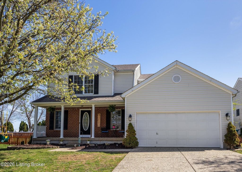 Photo of 6703 Rockview Way, Louisville, KY 40299 (MLS # 1712456)