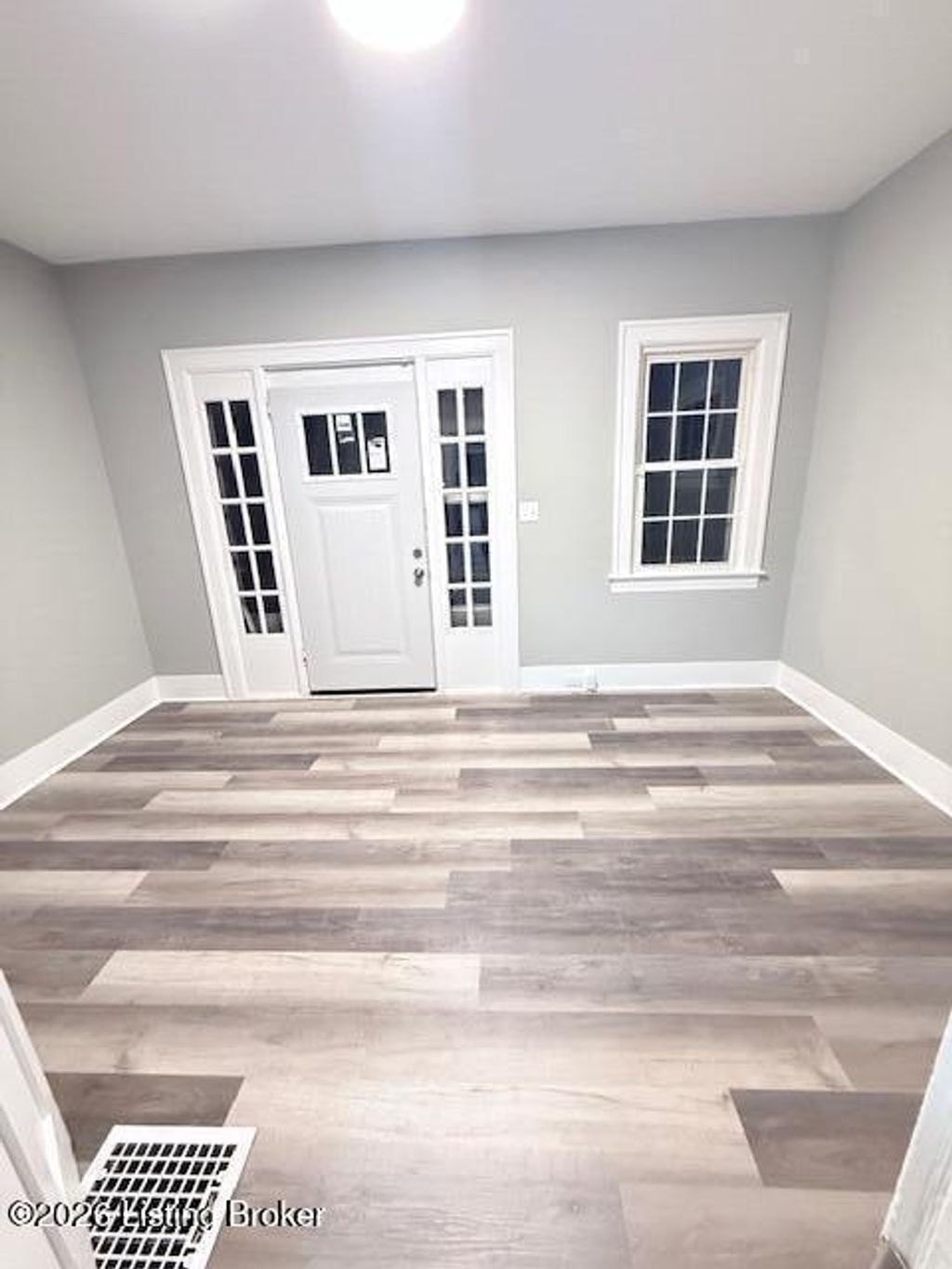 Photo of 1720 W Hill St, Louisville, KY 40210 (MLS # 1707807)