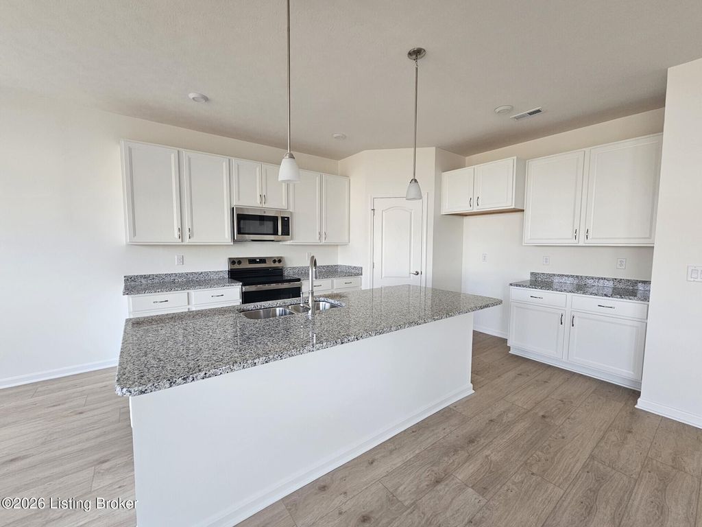 Photo of 700 Learning Ridge, Shelbyville, KY 40065 (MLS # 1708840)