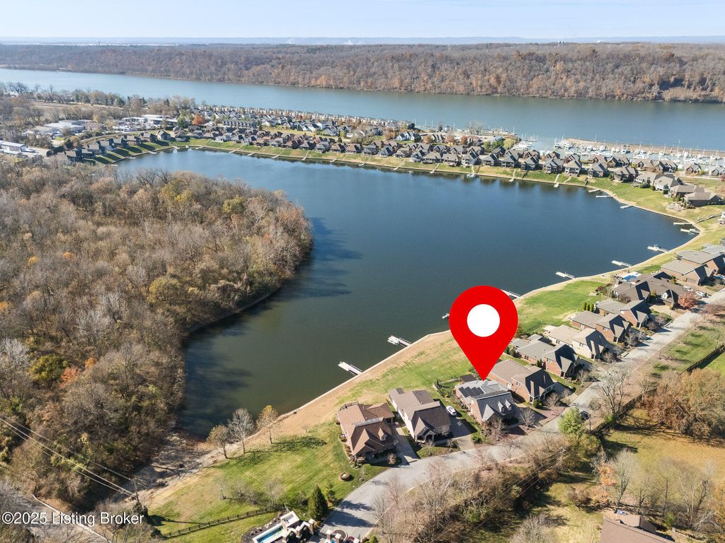 Photo of 1804 Rivers Landing Dr, Prospect, KY 40059 (MLS # 1703724)