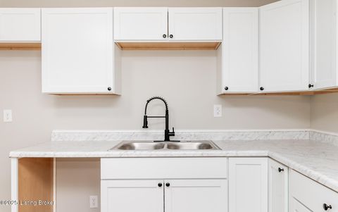 Tiny photo for 635 Lynn St, Louisville, KY 40217 (MLS # 1709743)