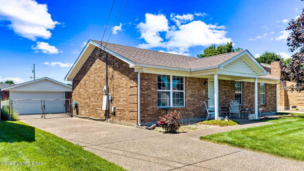 Photo of 177 Wild Way, Louisville, KY 40229 (MLS # 1725058)