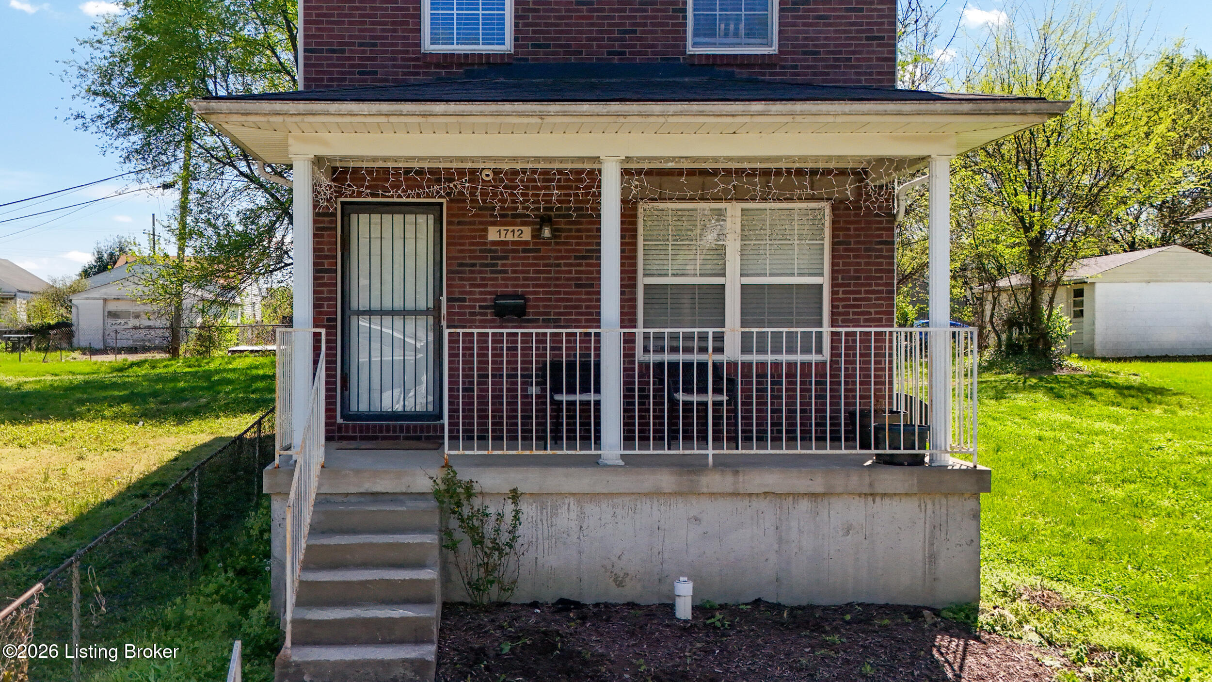 1712 W Gaulbert Ave