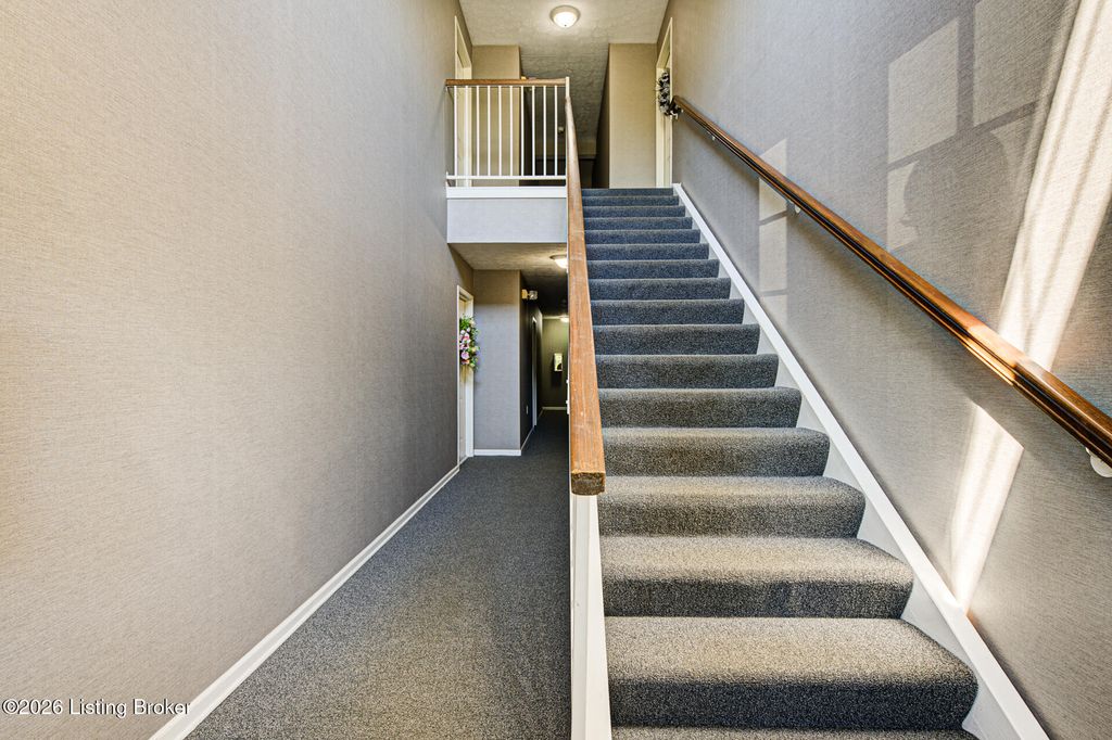 Photo of 10401 Trotters Pointe Dr #102, Louisville, KY 40241 (MLS # 1716982)