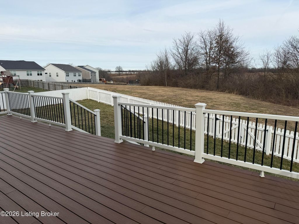 Photo of 138 Ardmore Crossing Dr, Shelbyville, KY 40065 (MLS # 1707792)