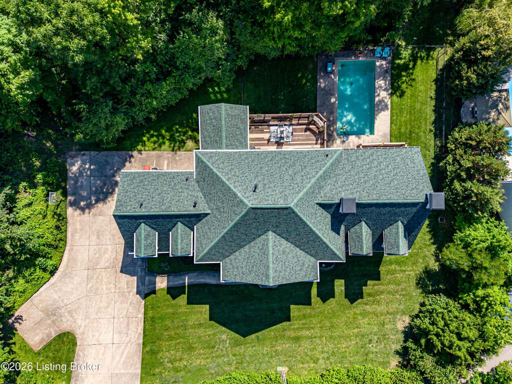 Photo of 1730 Cherokee Terrace, Louisville, KY 40205 (MLS # 1726809)