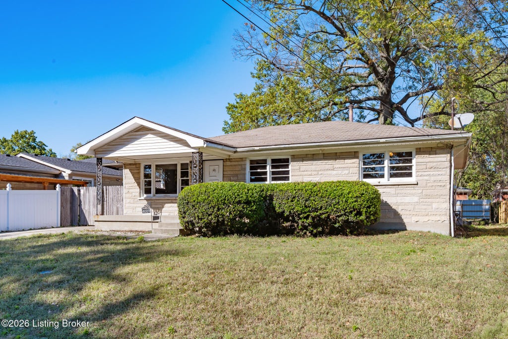 Photo of 4009 Glen Valley Rd, Louisville, KY 40219 (MLS # 1732913)