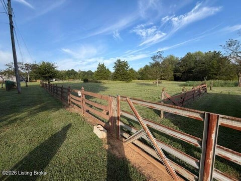 Tiny photo for 125 Rustic Ln, Shepherdsville, KY 40165 (MLS # 1729704)