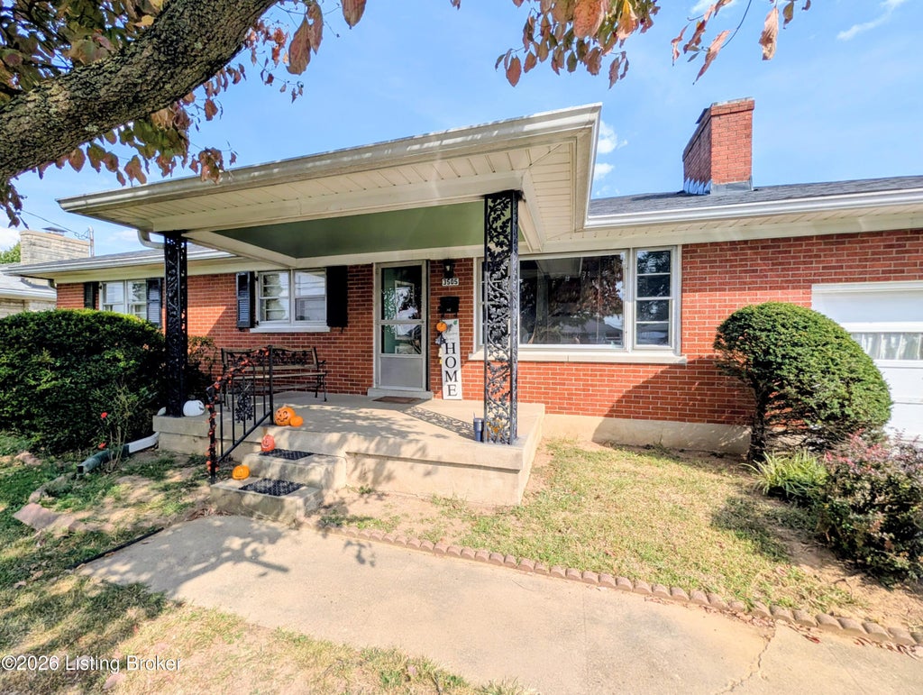 Photo of 3505 Janell Rd, Louisville, KY 40216 (MLS # 1731644)