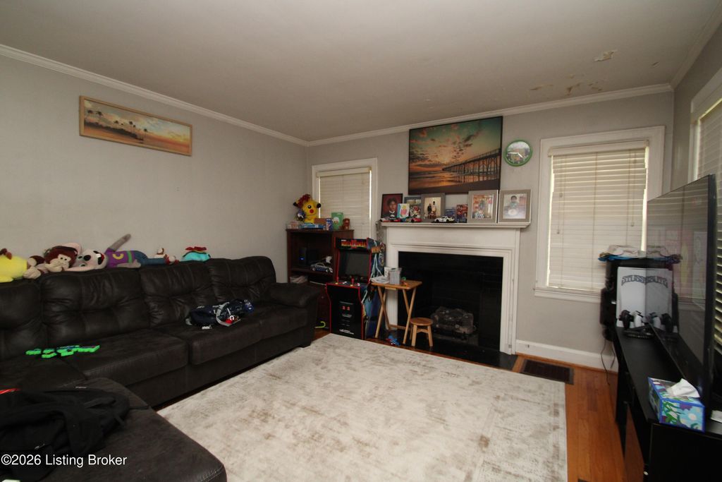 Photo of 299 Winton Ave, Louisville, KY 40206 (MLS # 1715827)