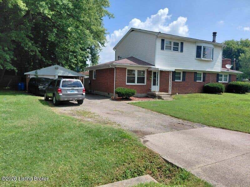 Photo of 4901 Belmont Ave, Louisville, KY 40258 (MLS # 1723705)