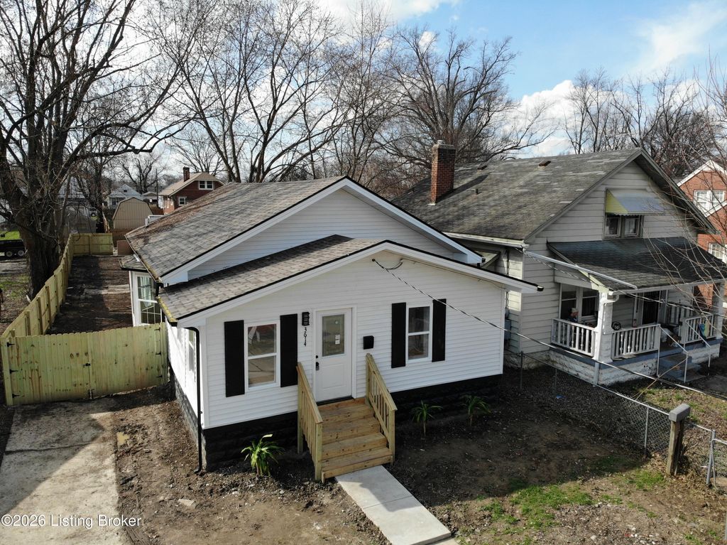 Photo of 3614 Wheeler Ave, Louisville, KY 40215 (MLS # 1710832)