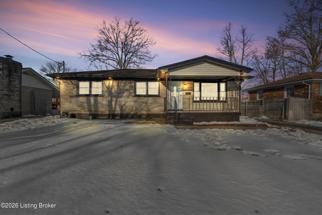 Photo of 6402 Triplett Dr, Louisville, KY 40258 (MLS # 1708813)