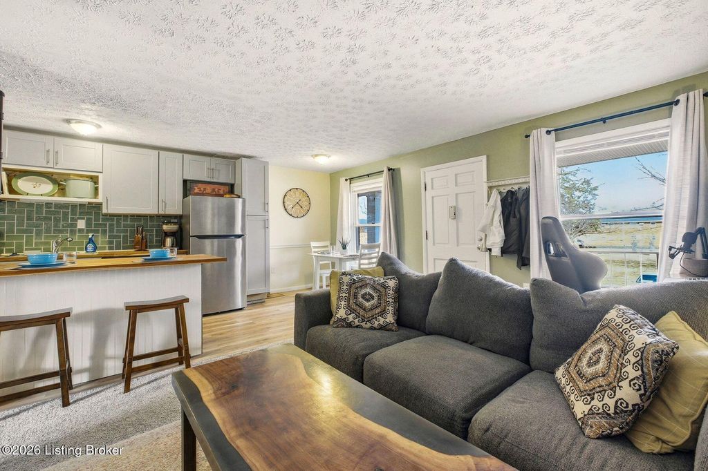 Photo of 4501 S 6th St #71, Louisville, KY 40214 (MLS # 1707898)