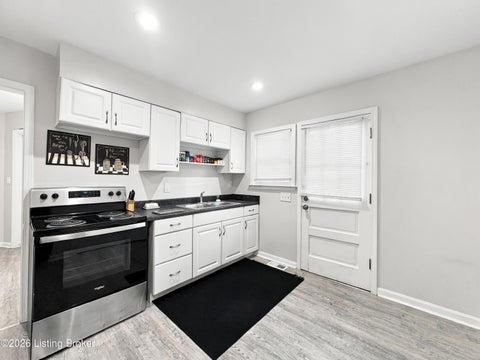 Tiny photo for 2005 Dixie Garden Dr, Louisville, KY 40272 (MLS # 1730254)