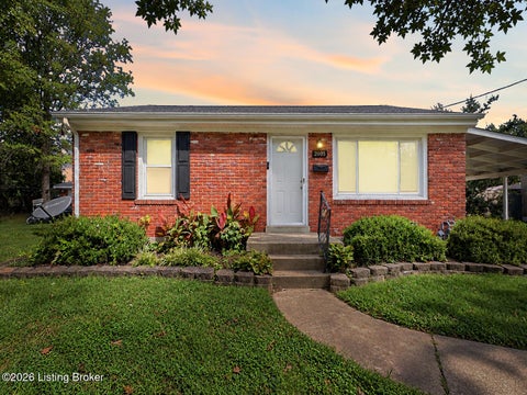 Tiny photo for 2005 Dixie Garden Dr, Louisville, KY 40272 (MLS # 1730254)