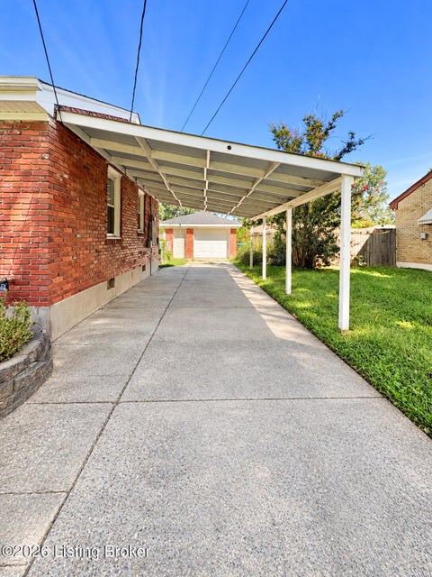 Tiny photo for 2005 Dixie Garden Dr, Louisville, KY 40272 (MLS # 1730254)