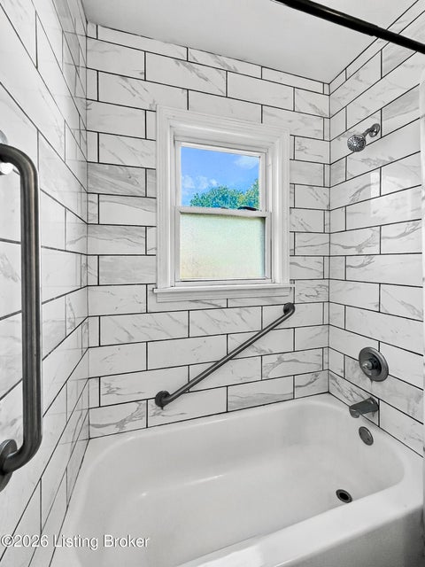 Tiny photo for 2005 Dixie Garden Dr, Louisville, KY 40272 (MLS # 1730254)