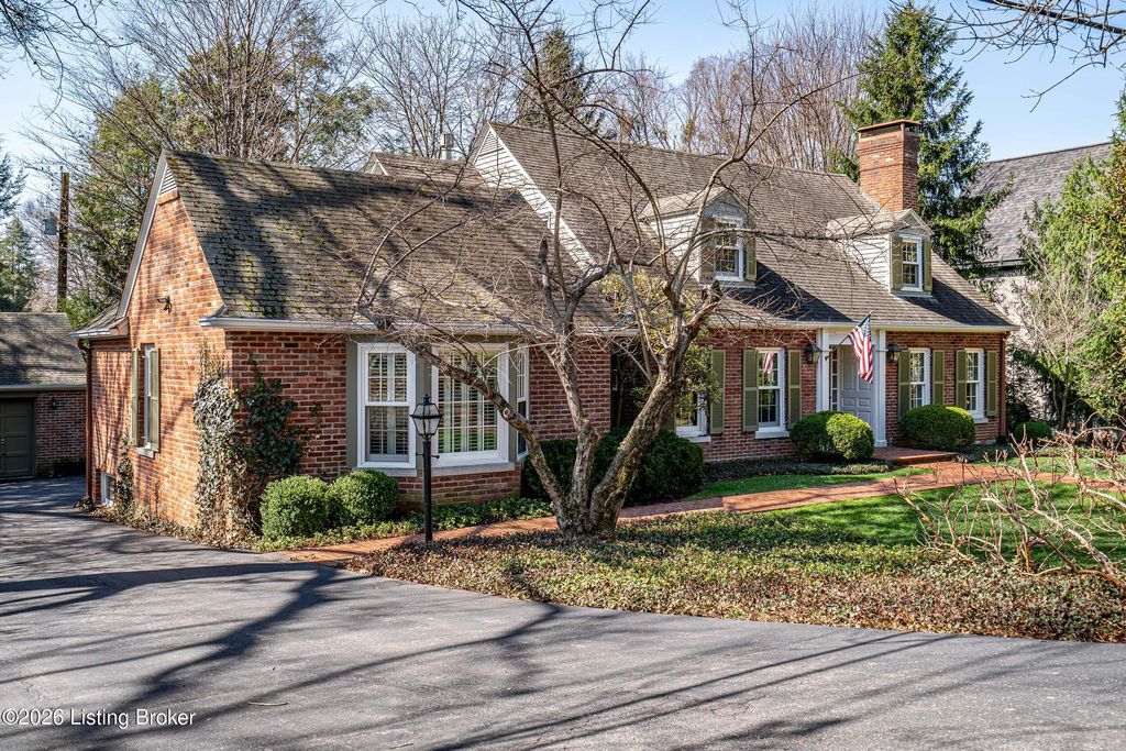 Photo of 450 Swing Ln, Louisville, KY 40207 (MLS # 1710544)