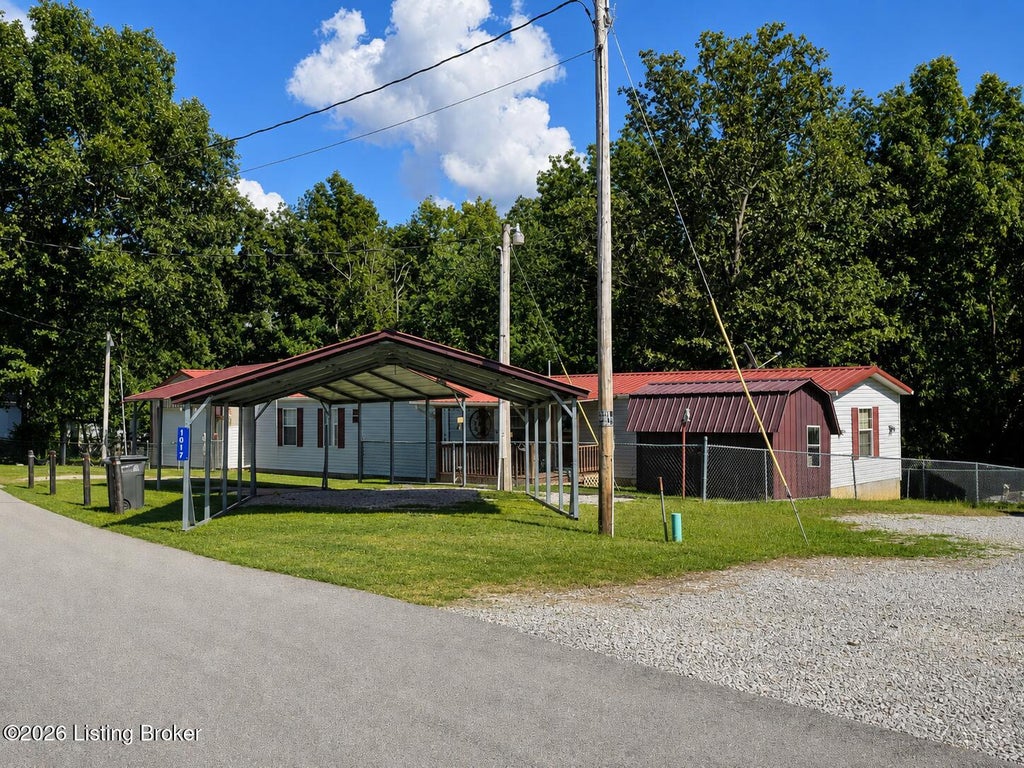 Photo of 1017 Ambassador Shores Dr, Leitchfield, KY 42754 (MLS # 1727589)