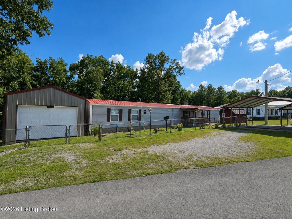 Photo of 1017 Ambassador Shores Dr, Leitchfield, KY 42754 (MLS # 1727589)