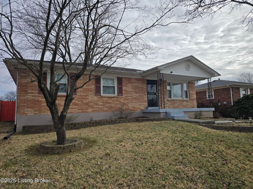 Photo of 6811 Copra Ln, Louisville, KY 40219 (MLS # 1706656)